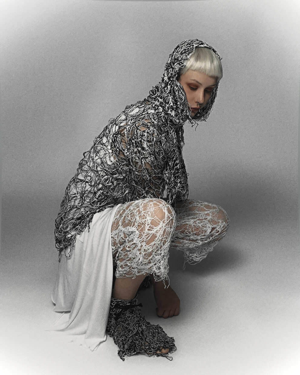 LOOKS OF NEUTRALISM EDITORIAL - MINOAR.COM